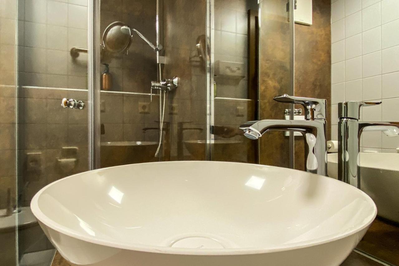 IMPULSIV Hotel&Sportresort Lörrach Extérieur photo