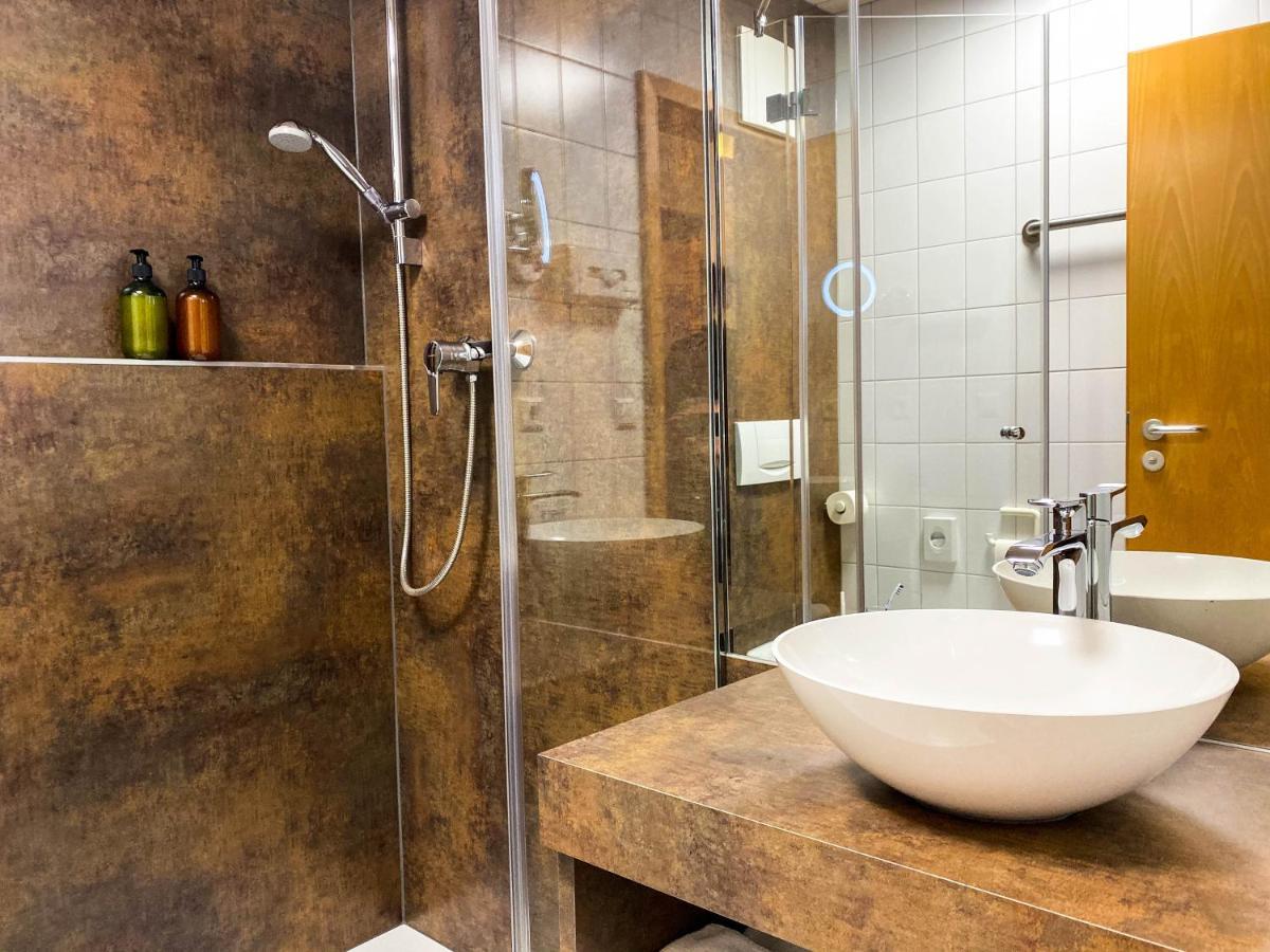 IMPULSIV Hotel&Sportresort Lörrach Extérieur photo